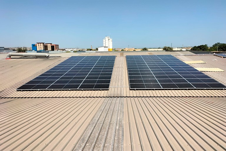 Sevilla impulsa su red de energía solar con nuevos proyectos vecinales