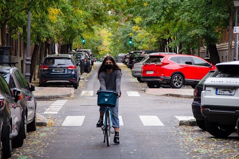 El auge del ciclismo urbano transforma la movilidad en Madrid