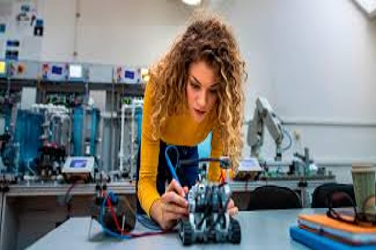 Universidades españolas apuestan por programas de robótica avanzada
